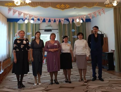 В финале конкурса соревновались шесть воспитателей