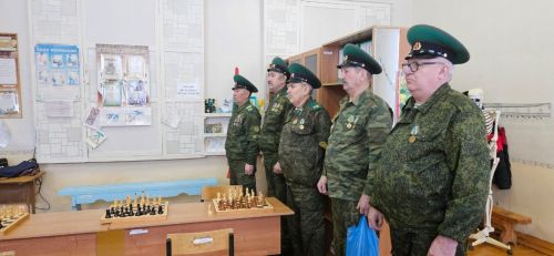 Аксубайның башлангыч сыйныфлар укучылары фронтовик истәлегенә шахматта көч сынаштылар