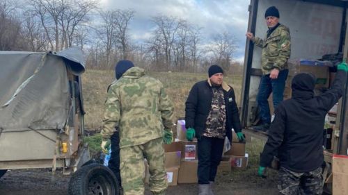 Больше всего земляки радовались новогодним подаркам и посылкам из дома