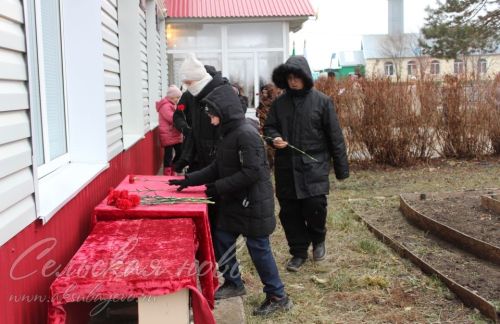В  Старых Киязлах открыли гранитные доски в память о погибших в зоне спецоперации