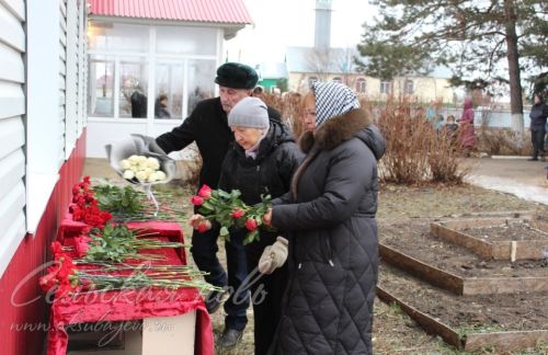 В  Старых Киязлах открыли гранитные доски в память о погибших в зоне спецоперации