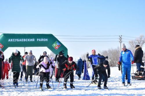 В Аксубаевском районе на «Лыжню России 2024» встали более 2000 любителей спорта