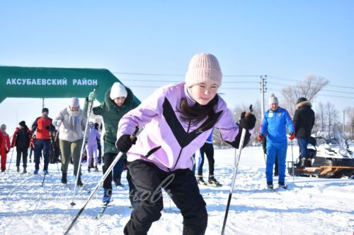 В Аксубаевском районе на «Лыжню России 2024» встали более 2000 любителей спорта