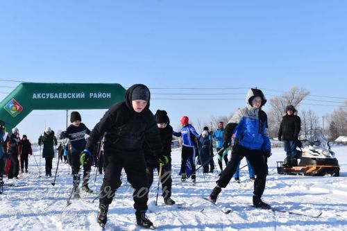 В Аксубаевском районе на «Лыжню России 2024» встали более 2000 любителей спорта