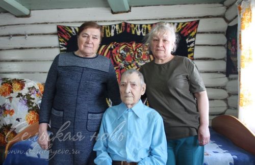 Туксан яшендә дә авыл остасының куллары эш коралы сорый