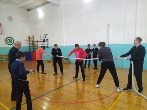 Авыл мәктәбендә «Ягез әле, егетләр!» бәйгесе катнашучыларның дус була белүен күрсәтте