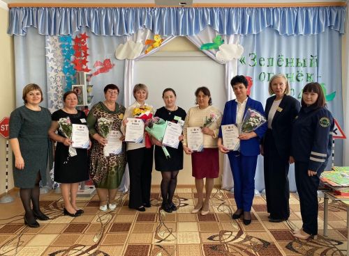 «Яшел ут» бәйгесе нәниләрне юлларда үзләрен куркынычсыз тотарга өйрәтә
