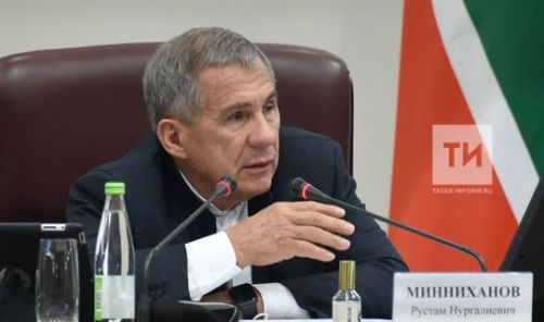 Рустам Минниханов поздравил татарстанцев с Днём российской науки