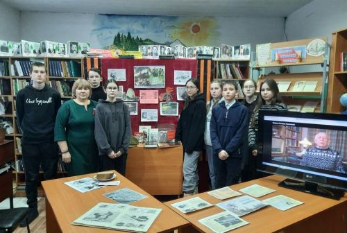 Авыл китапханәсендә якташка багышланган күргәзмә узды