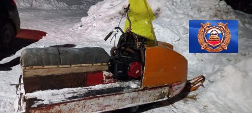 В Аксубаевском районе несовершеннолетний перевернулся на снегоходе