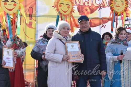 Аксубайда май чабу бәйрәме курчаклары бәйгесендә җиңүчеләрне билгеләделәр