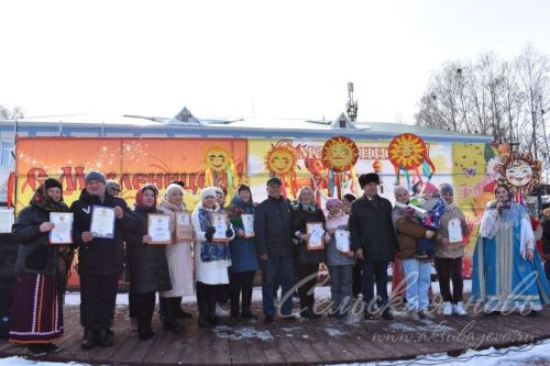 Аксубайда май чабу бәйрәме курчаклары бәйгесендә җиңүчеләрне билгеләделәр