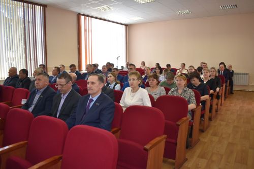 Аксубай районы сессиясендә көннең мөһим мәсьәләләре турында фикер алыштылар