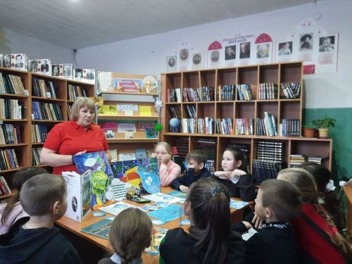 В сельской библиотеке прошел экологический час