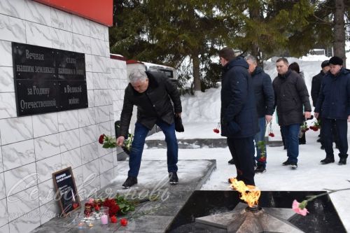 Аксубаевцы почтили память погибших от теракта в Подмосковье