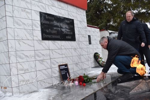 Аксубаевцы почтили память погибших от теракта в Подмосковье
