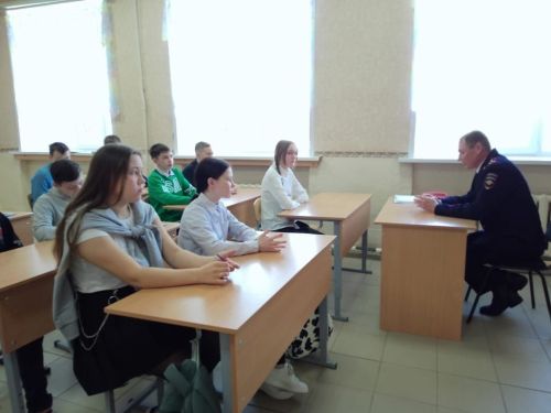 Иске Тимошкино мәктәбендә очрашу үз-үзеңне куркынычсыз тотуга багышланды