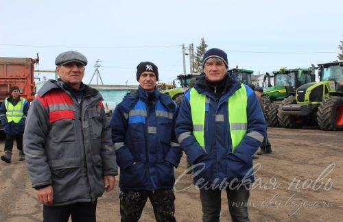 В АФ «Аксу Агро» техника и земледельцы готовы к полевым работам