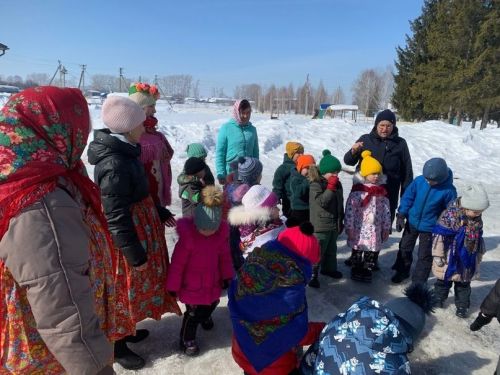 В посёлке Мюд провели древний славянский праздник Жаворонка