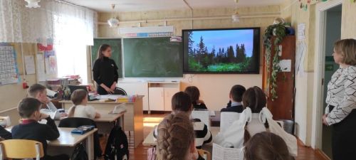 Аксубай урманчылыгы укучыларга экологик тәрбия бирүдә катнаша