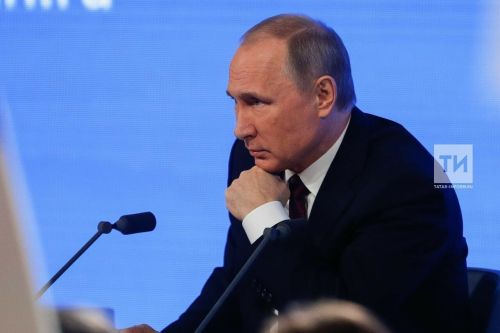 Путин: Женщины достигают впечатляющих результатов во многих сферах