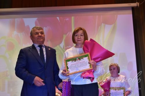 Аксубай районында бәйрәм кичәсе гүзәл ханымнарга багышланды