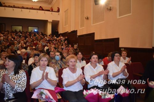Аксубай районында бәйрәм кичәсе гүзәл ханымнарга багышланды