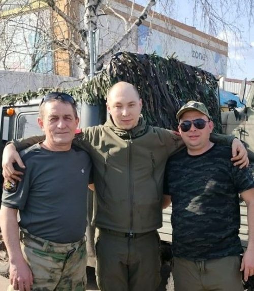 Машиналарны тапшырдылар һәм госпитальдәге якташыбыз янында булдылар
