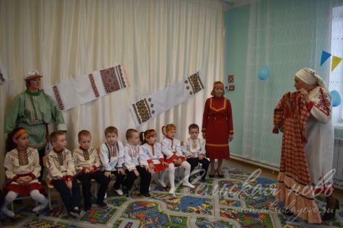Туган чуваш телен белсеннәр һәм рус телен хөрмәт белән өйрәнсеннәр өчен