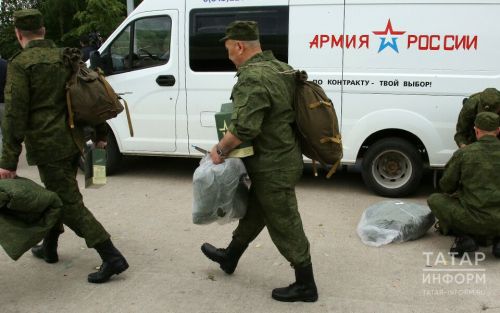 Военкомат РТ сообщил, что во время обучения по контракту также положены ежемесячные выплаты
