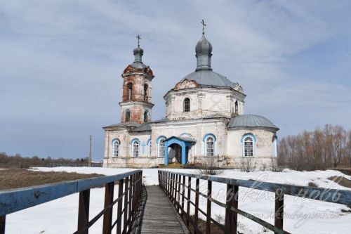 В православной церкви Аксубаевского района загорятся свечи на паникадиле