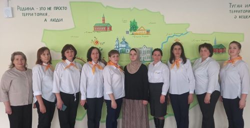 Аксубай мәктәпләренең директорлар киңәшчеләре мәктәп музейлары роле турында фикер алышты