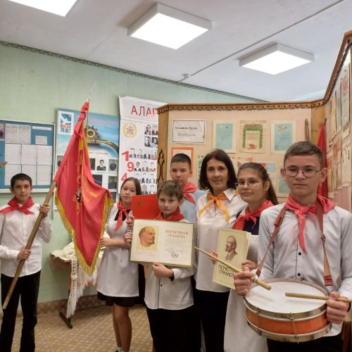 Школьные мероприятия посвятили Дню пионерии
