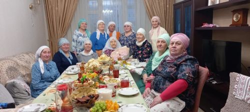 Кошлар җырын, урман шаулавын тыңларга өйрәткән