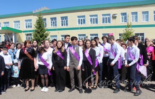 В школах Аксубаевского района прозвенели последние звонки