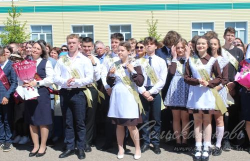 В школах Аксубаевского района прозвенели последние звонки