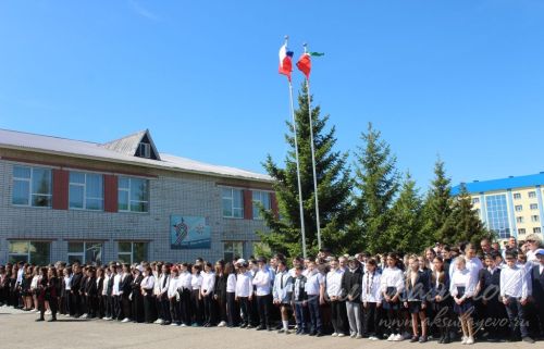 В школах Аксубаевского района прозвенели последние звонки