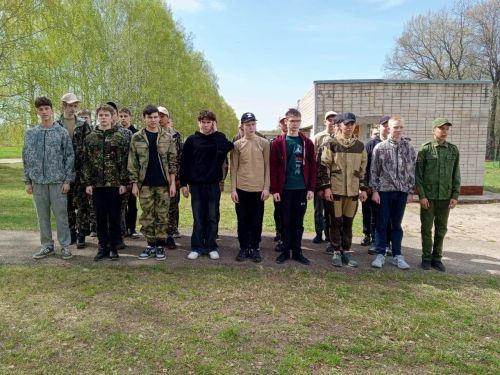 Десятиклассники произвели выстрелы из автомата Калашникова боевыми патронами