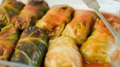 Как приготовить нежные голубцы из молодой капусты: пошаговый рецепт вкусного блюда