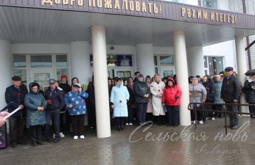 В Аксубаевской школе открыли мемориальные доски в честь выпускников