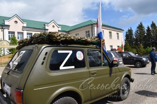 Аксубайда Җиңү автоузышы ике дистәдән артык машинаны җыйды
