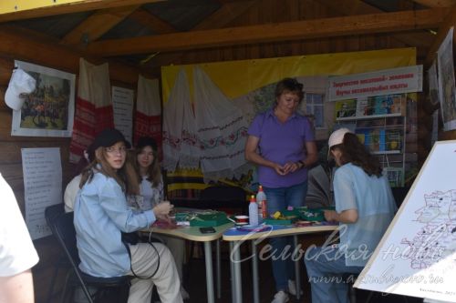 Аксубай Сабан туенда үзәк китапханәнең иҗат зоналары кунакларны җәлеп итү урыны булды