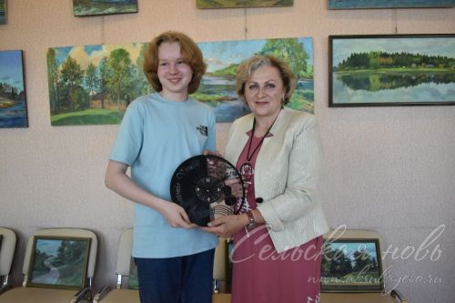 В Аксубаевской школе искусств открылась художественная выставка