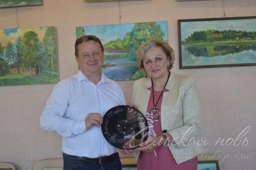 В Аксубаевской школе искусств открылась художественная выставка