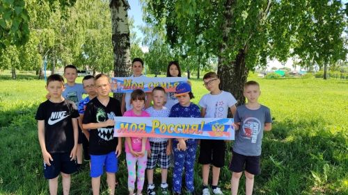 Посещающие пришкольный лагерь отдыха присоединились к онлайн акции