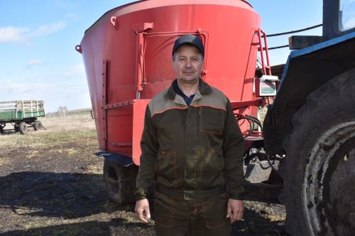 Аксубаевский растениевод делает успехи в животноводстве