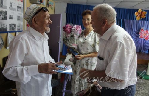 Беренче тракторы ХТЗ була