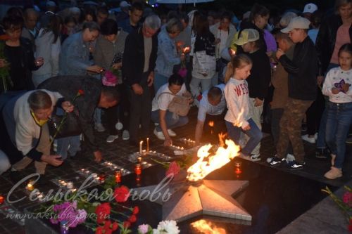 В Аксубаеве в память о героях Великой Отечественной зажгли свечи