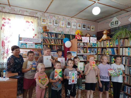 «Сенчел» сәламәтләндерү лагеренда ял итүчеләр үзләрен грамоталы җәяүлеләр итеп күрсәттеләр