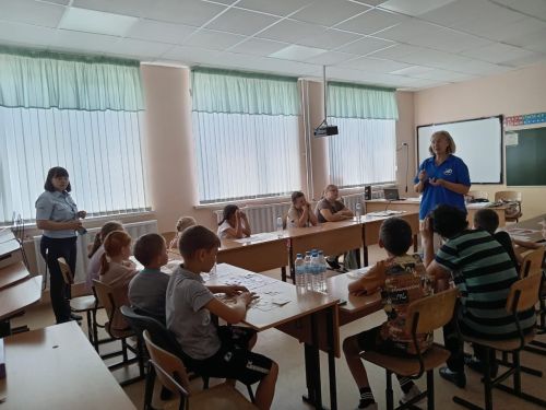 «Сенчел» сәламәтләндерү лагеренда ял итүчеләр үзләрен грамоталы җәяүлеләр итеп күрсәттеләр